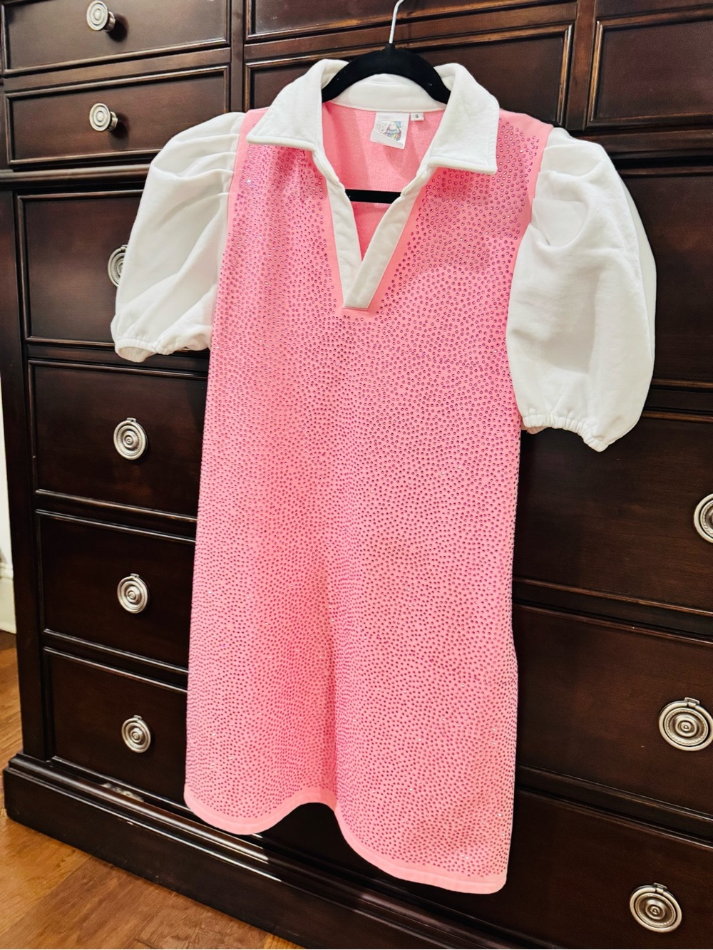 QUEEN OF SPARKLES Pink Sequin Dress with White Puff Sleeves
